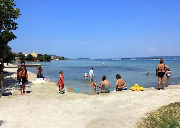 By The Sea Tkon, Pasman - 8303