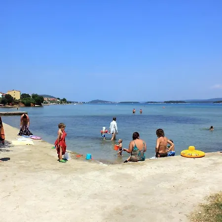 By The Sea Tkon, Pasman - 8303