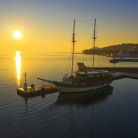 Apartman By The Sea Tkon, Pasman - 8303